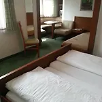 فندق Garni Dietrich 2*