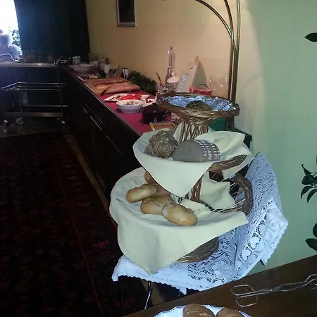 Garni Dietrich فندق