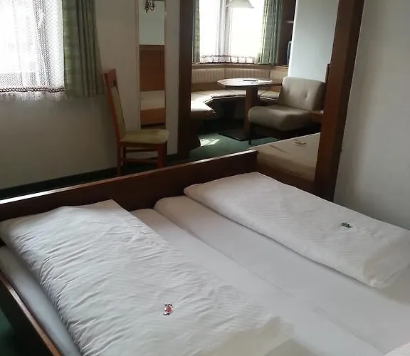 Garni Dietrich ゼーフェルト・イン・チロル