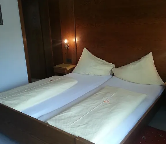 Garni Dietrich ゼーフェルト・イン・チロル