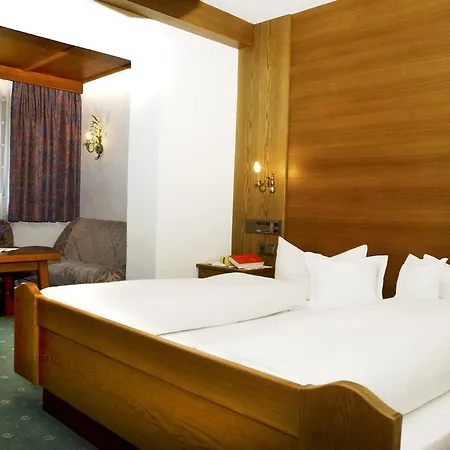 Hotel Garni Dietrich Seefeld in Tirol